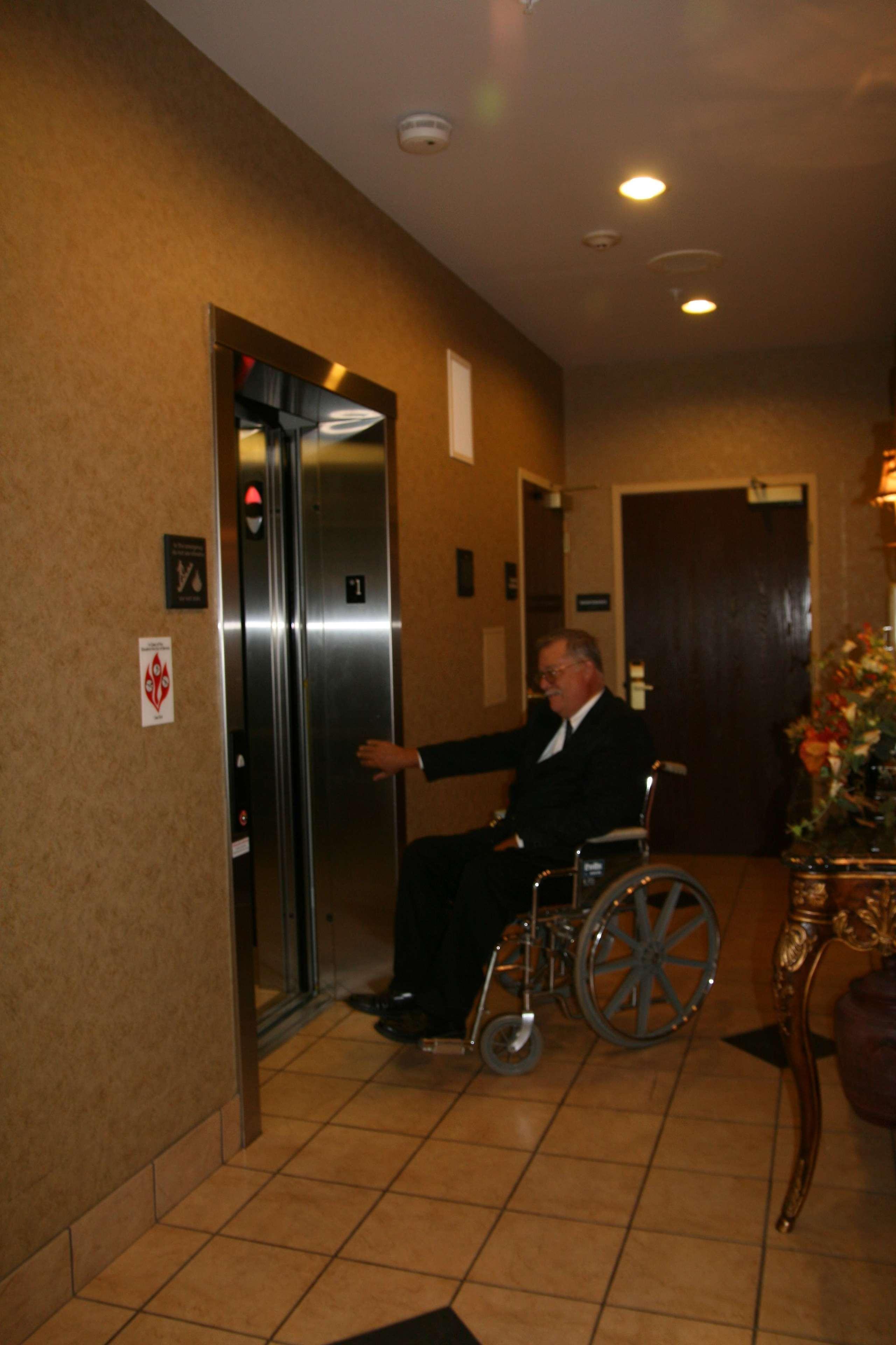 Hampton Inn Marshall Interno foto