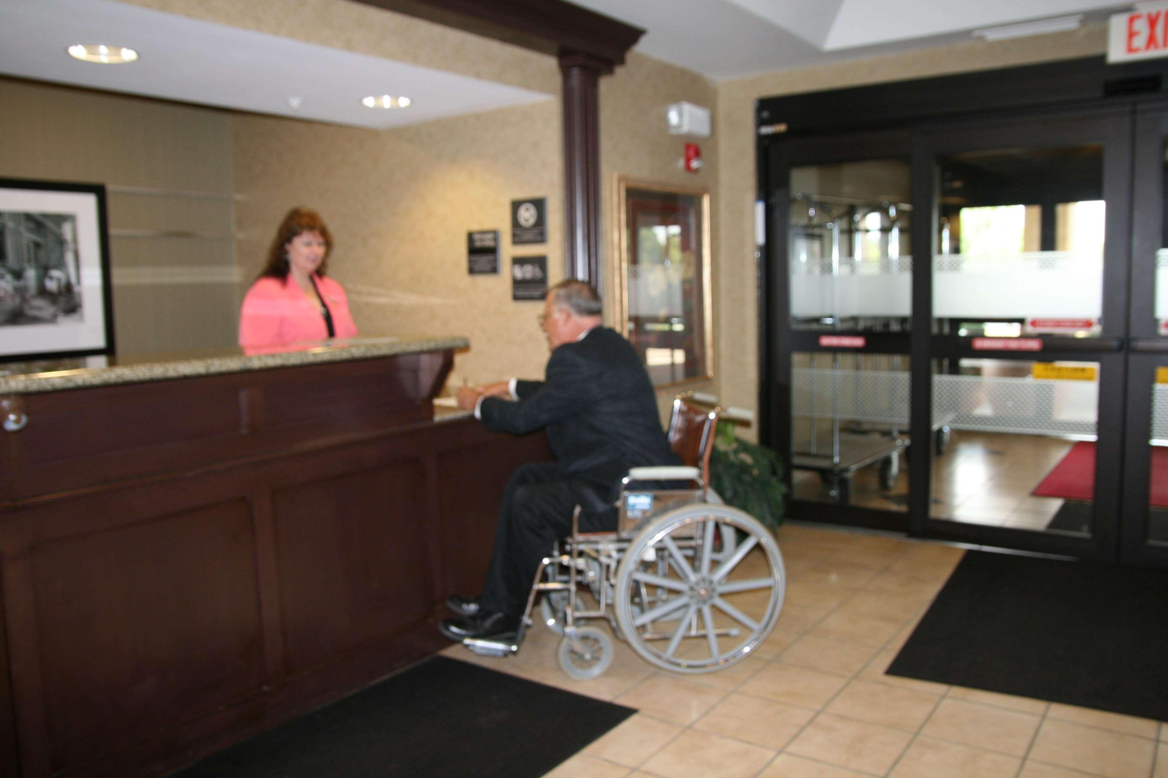 Hampton Inn Marshall Interno foto