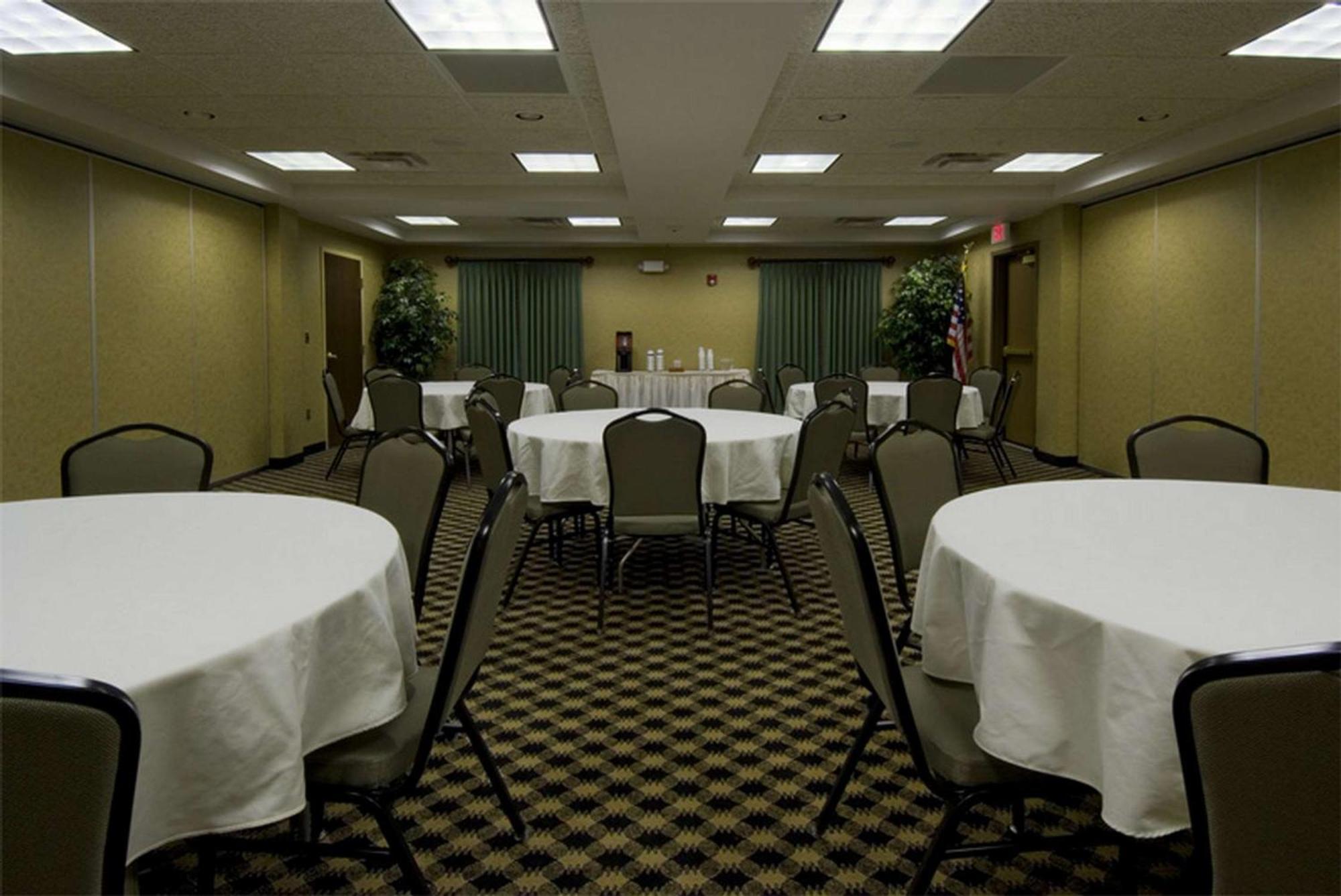 Hampton Inn Marshall Esterno foto